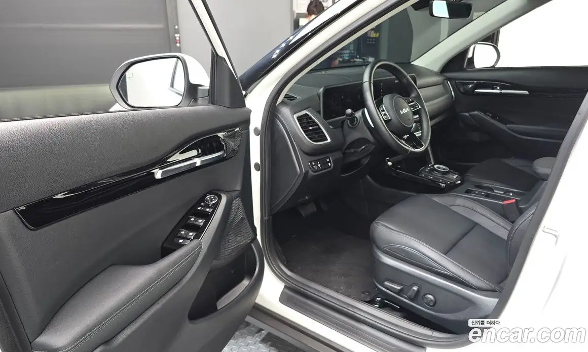 Kia Seltos 2024 1.6 автомат (гидро), фото 13 Kia Seltos 2024 1.6 автомат (гидро), фото 13
