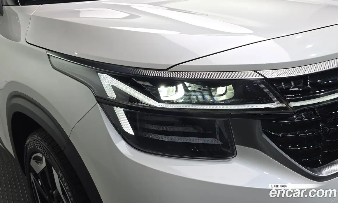 Kia Seltos 2024 1.6 автомат (гидро), фото 8 Kia Seltos 2024 1.6 автомат (гидро), фото 8