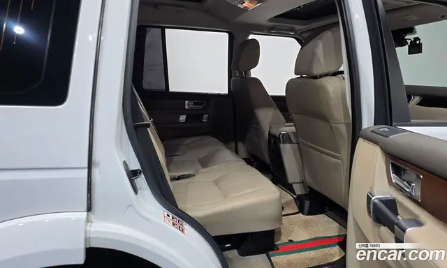 Land Rover Discovery 2016 3.0 автомат (гидро), миниатюра 11 Land Rover Discovery 2016 3.0 автомат (гидро), миниатюра 11