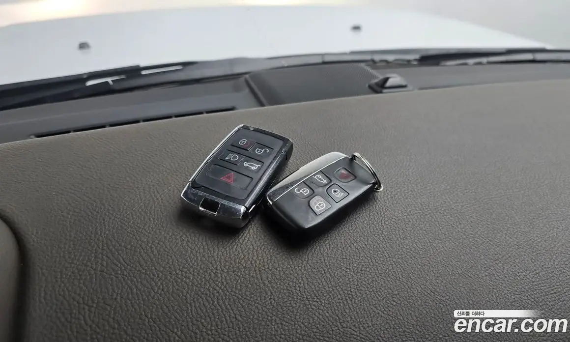 Land Rover Discovery 2016 3.0 автомат (гидро), фото 15 Land Rover Discovery 2016 3.0 автомат (гидро), фото 15