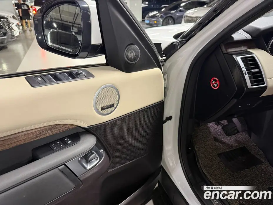 Land Rover Discovery 2017 2.0 автомат (гидро), фото 11 Land Rover Discovery 2017 2.0 автомат (гидро), фото 11