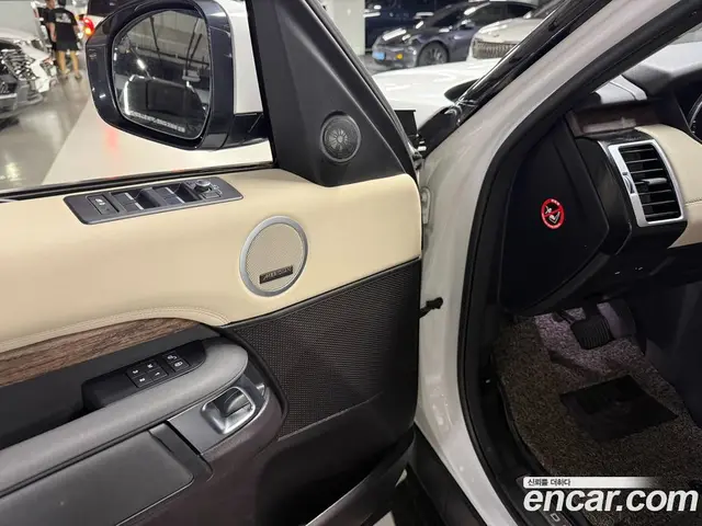 Land Rover Discovery 2017 2.0 автомат (гидро), миниатюра 11 Land Rover Discovery 2017 2.0 автомат (гидро), миниатюра 11