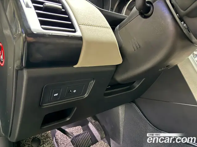 Land Rover Discovery 2017 2.0 автомат (гидро), миниатюра 12
