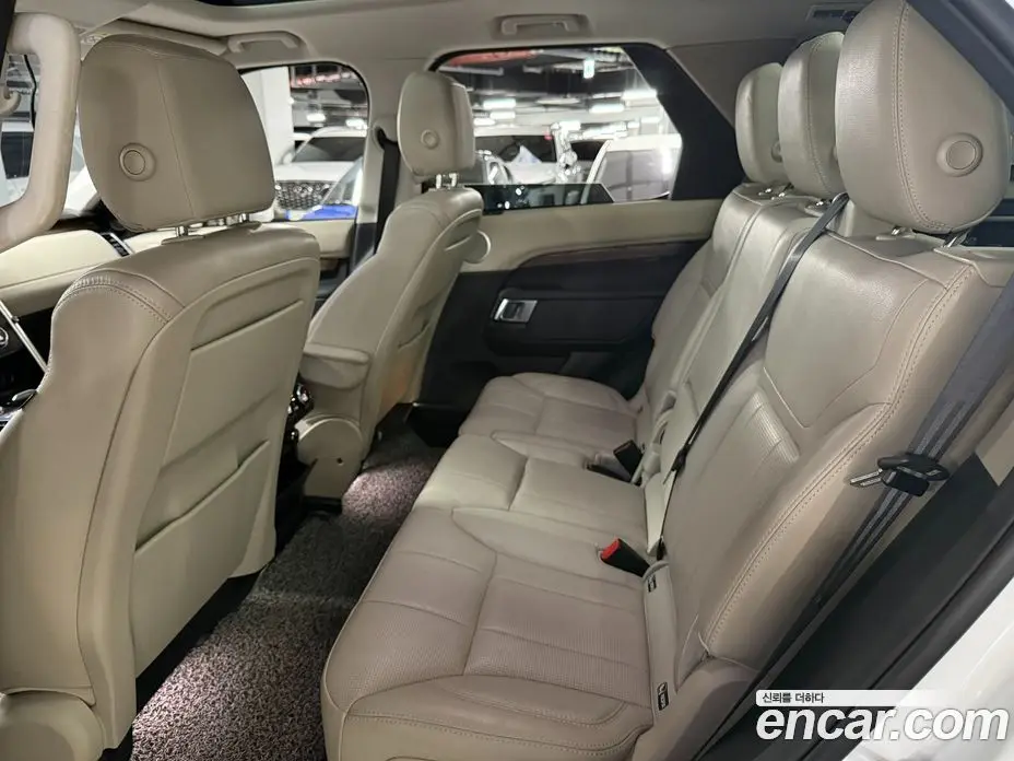 Land Rover Discovery 2017 2.0 автомат (гидро), фото 10 Land Rover Discovery 2017 2.0 автомат (гидро), фото 10