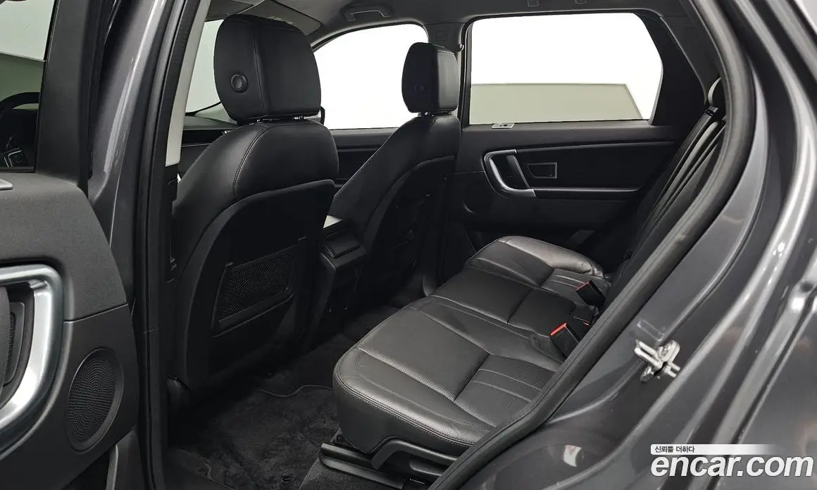 Land Rover Discovery Sport 2017 2.0 автомат (гидро), фото 15 Land Rover Discovery Sport 2017 2.0 автомат (гидро), фото 15