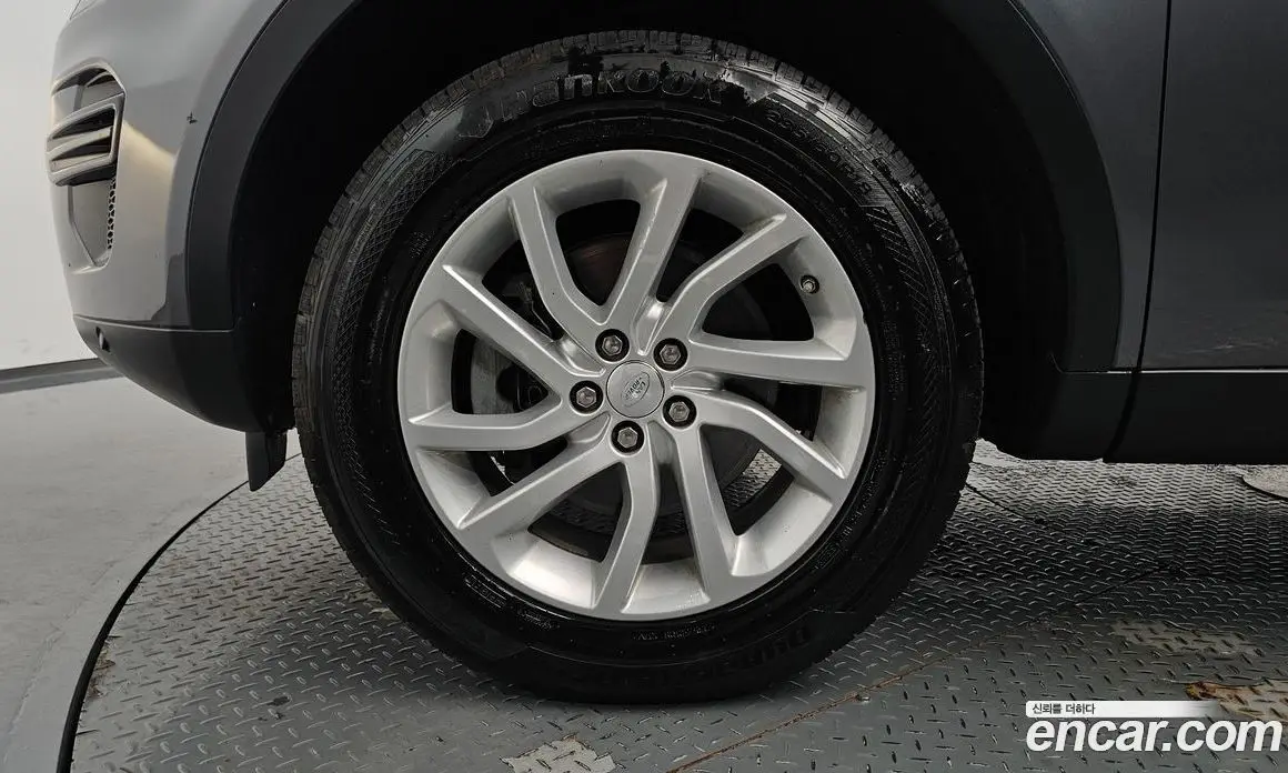Land Rover Discovery Sport 2017 2.0 автомат (гидро), фото 4 Land Rover Discovery Sport 2017 2.0 автомат (гидро), фото 4