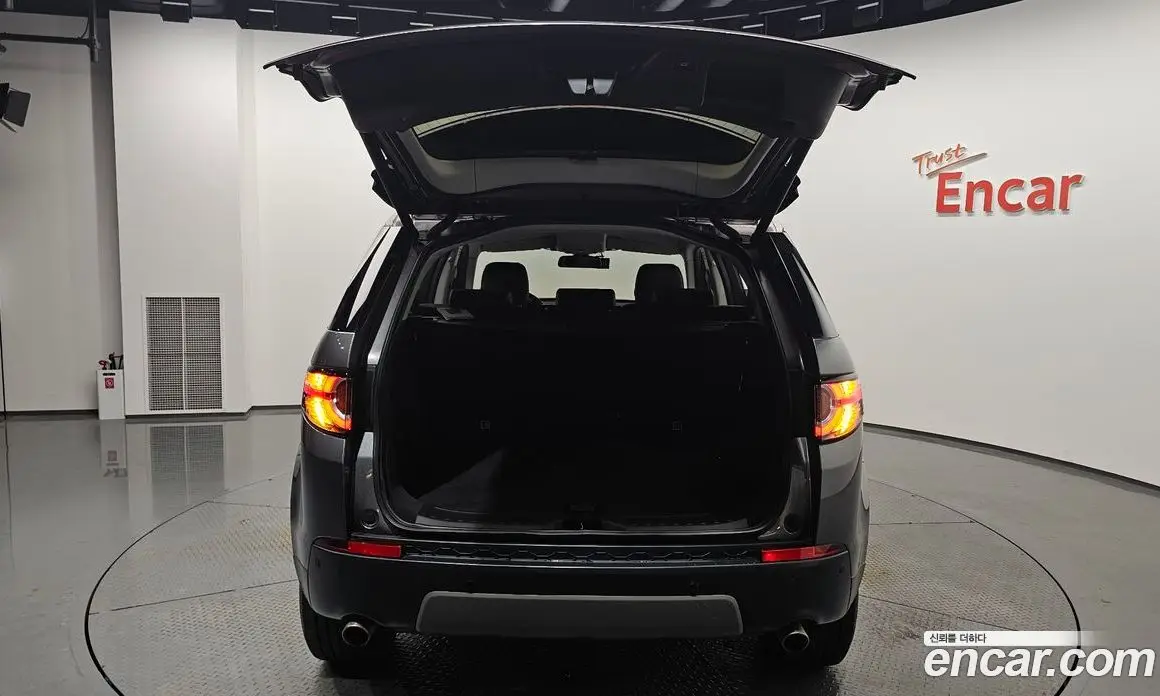 Land Rover Discovery Sport 2017 2.0 автомат (гидро), фото 31 Land Rover Discovery Sport 2017 2.0 автомат (гидро), фото 31