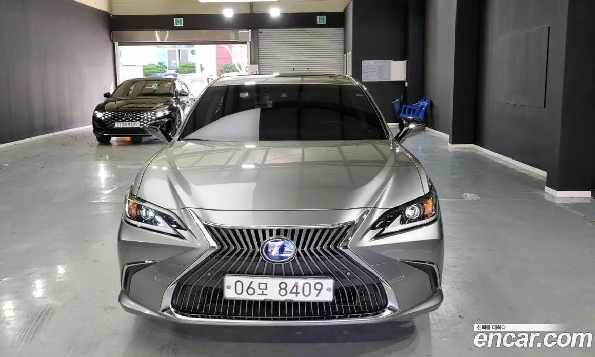 Lexus ES 2018 2.5 автомат (гидро), фото 1 Lexus ES 2018 2.5 автомат (гидро), фото 1