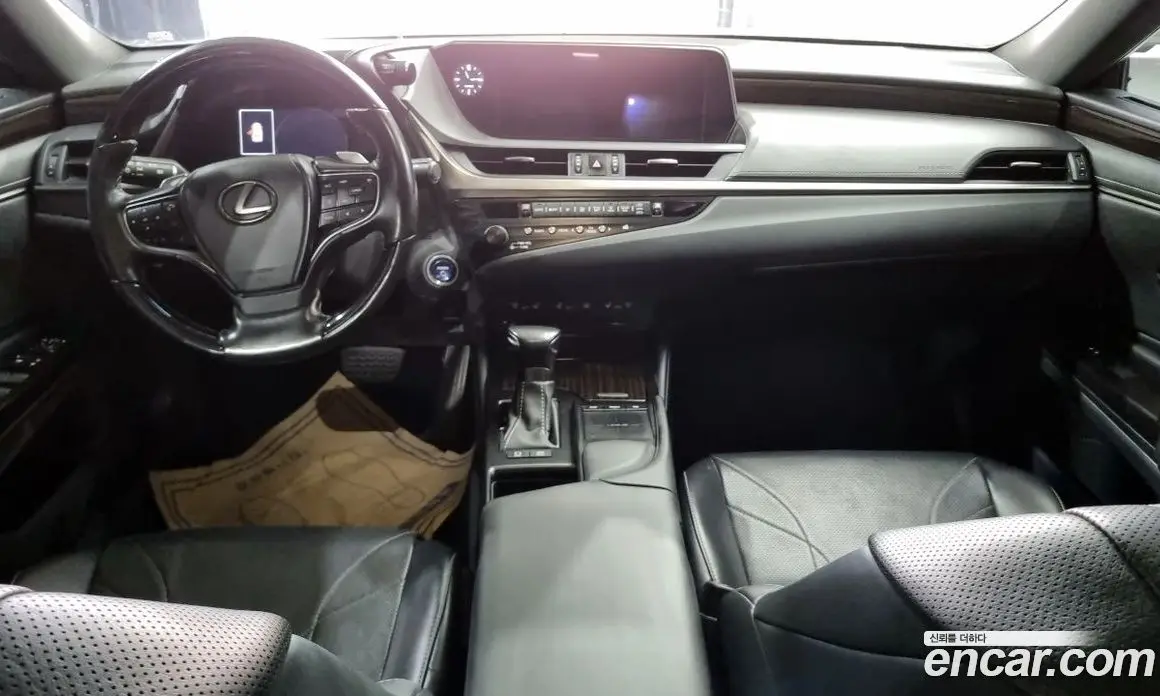 Lexus ES 2018 2.5 автомат (гидро), фото 11 Lexus ES 2018 2.5 автомат (гидро), фото 11