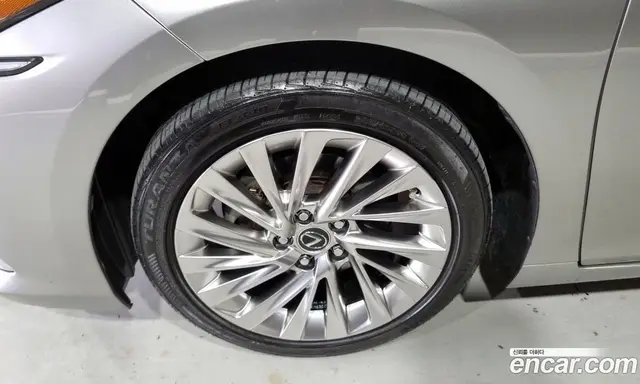 Lexus ES 2018 2.5 автомат (гидро), миниатюра 5 Lexus ES 2018 2.5 автомат (гидро), миниатюра 5