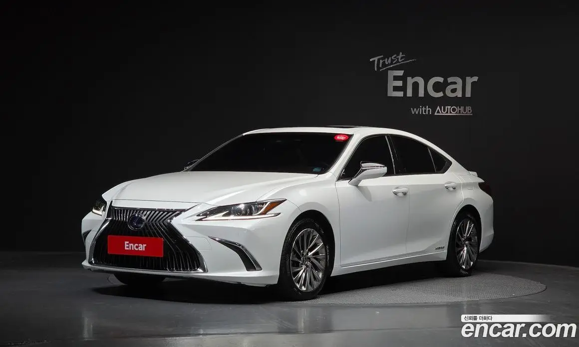 Lexus ES 2018 2.5 автомат (гидро), фото 1 Lexus ES 2018 2.5 автомат (гидро), фото 1