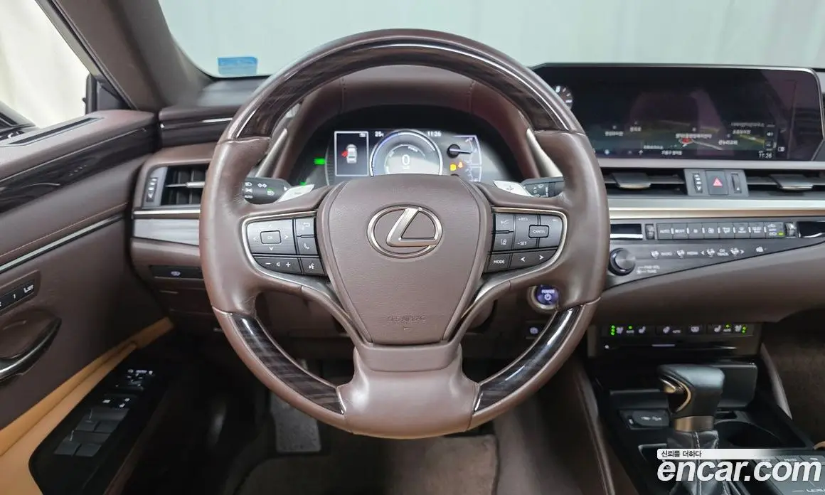 Lexus ES 2018 2.5 автомат (гидро), фото 14 Lexus ES 2018 2.5 автомат (гидро), фото 14