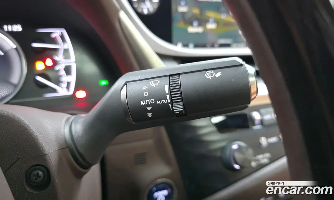 Lexus ES 2018 2.5 автомат (гидро), фото 19 Lexus ES 2018 2.5 автомат (гидро), фото 19