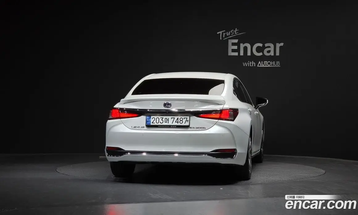 Lexus ES 2018 2.5 автомат (гидро), фото 4 Lexus ES 2018 2.5 автомат (гидро), фото 4