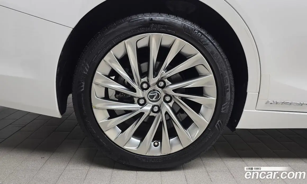 Lexus ES 2018 2.5 автомат (гидро), фото 5 Lexus ES 2018 2.5 автомат (гидро), фото 5