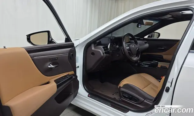 Lexus ES 2018 2.5 автомат (гидро), миниатюра 10 Lexus ES 2018 2.5 автомат (гидро), миниатюра 10