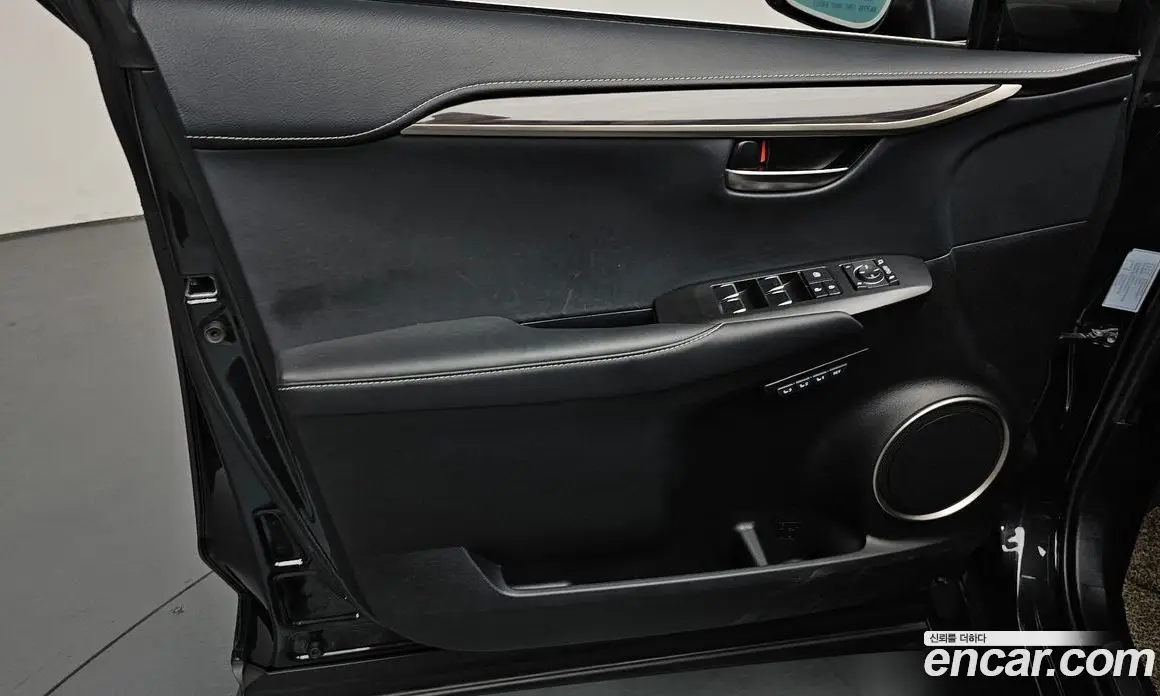 Lexus NX 2019 2.5 автомат (гидро), фото 13 Lexus NX 2019 2.5 автомат (гидро), фото 13