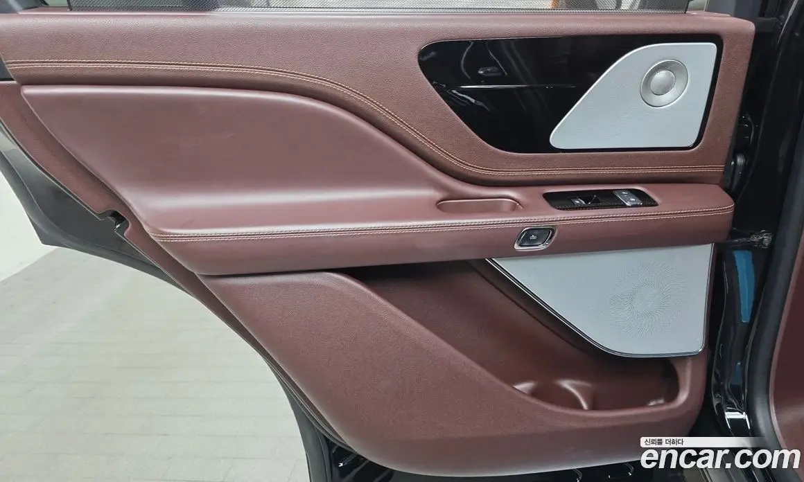 Lincoln Aviator 2023 3.0 автомат (гидро), фото 15 Lincoln Aviator 2023 3.0 автомат (гидро), фото 15