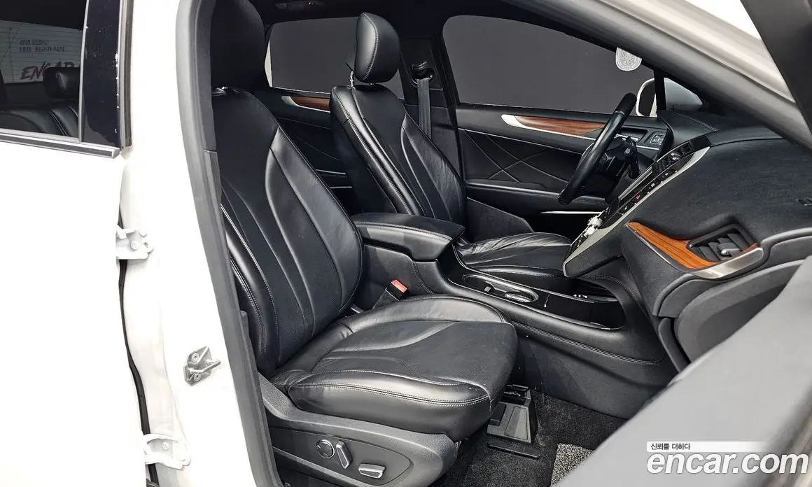 Lincoln MKC 2019 2.0 автомат (гидро), фото 18 Lincoln MKC 2019 2.0 автомат (гидро), фото 18