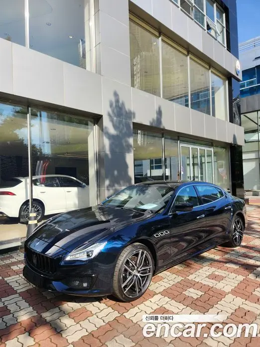 Maserati Quattroporte, 2023, 28 300 км Maserati Quattroporte, 2023, 28 300 км