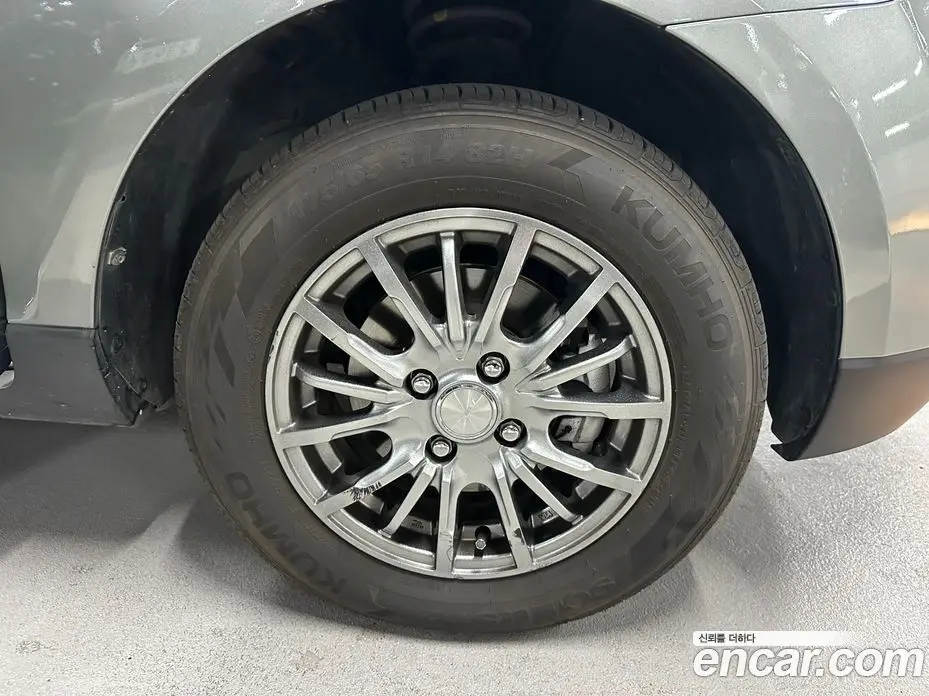 Mazda Verisa 2006 1.5 автомат (гидро), фото 20 Mazda Verisa 2006 1.5 автомат (гидро), фото 20