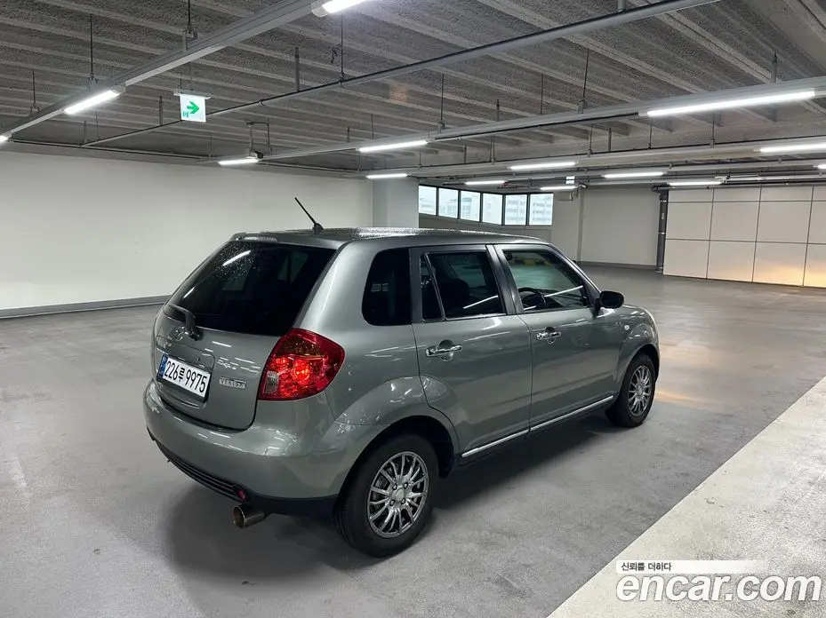 Mazda Verisa 2006 1.5 автомат (гидро), фото 4 Mazda Verisa 2006 1.5 автомат (гидро), фото 4