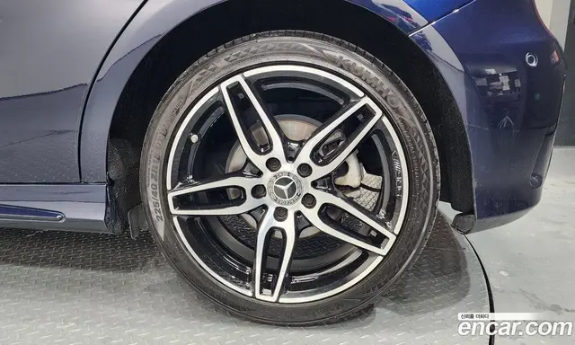 Mercedes-Benz A-Class 2018 1.6 автомат (гидро), миниатюра 7