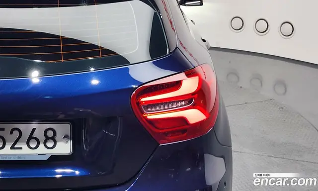 Mercedes-Benz A-Class 2018 1.6 автомат (гидро), миниатюра 9
