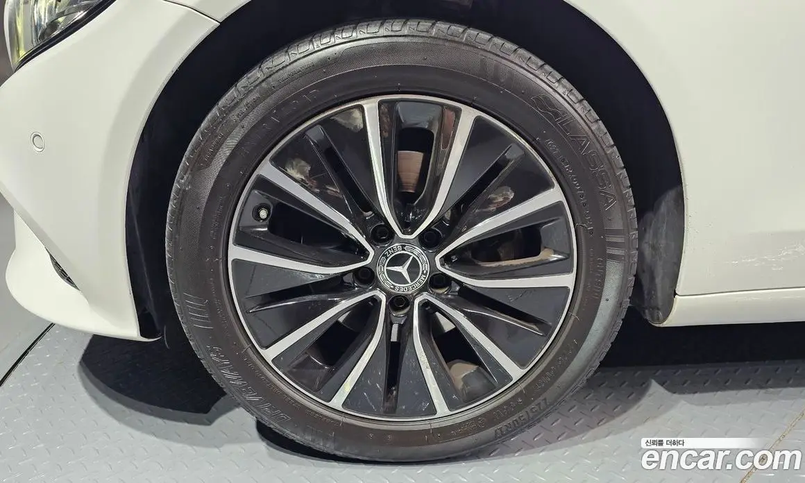 Mercedes-Benz C-Class 2019 2.0 автомат (гидро), фото 5 Mercedes-Benz C-Class 2019 2.0 автомат (гидро), фото 5