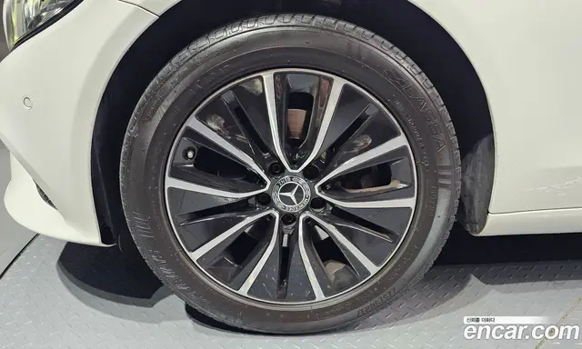 Mercedes-Benz C-Class 2019 2.0 автомат (гидро), миниатюра 5 Mercedes-Benz C-Class 2019 2.0 автомат (гидро), миниатюра 5