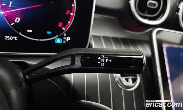 Mercedes-Benz C-Class 2023 2.0 автомат (гидро), миниатюра 12