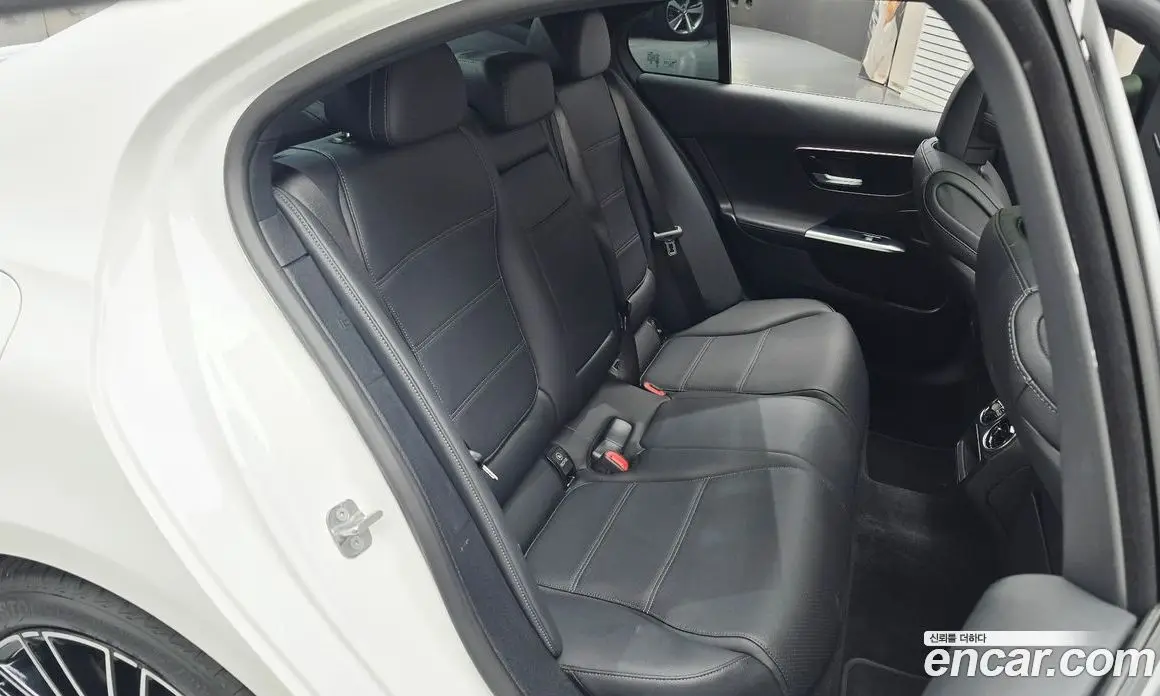 Mercedes-Benz C-Class 2023 2.0 автомат (гидро), фото 18 Mercedes-Benz C-Class 2023 2.0 автомат (гидро), фото 18