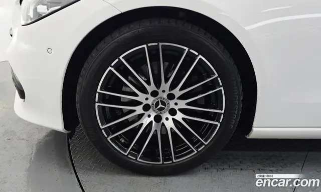 Mercedes-Benz C-Class 2023 2.0 автомат (гидро), миниатюра 5 Mercedes-Benz C-Class 2023 2.0 автомат (гидро), миниатюра 5