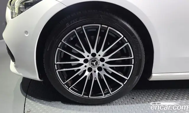 Mercedes-Benz C-Class 2023 2.0 автомат (гидро), миниатюра 5 Mercedes-Benz C-Class 2023 2.0 автомат (гидро), миниатюра 5