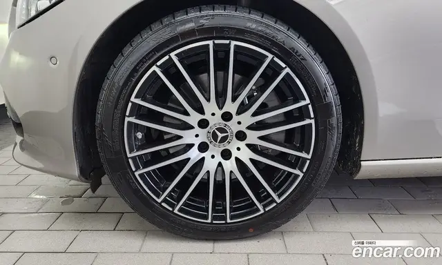 Mercedes-Benz C-Class 2024 2.0 автомат (гидро), миниатюра 5 Mercedes-Benz C-Class 2024 2.0 автомат (гидро), миниатюра 5