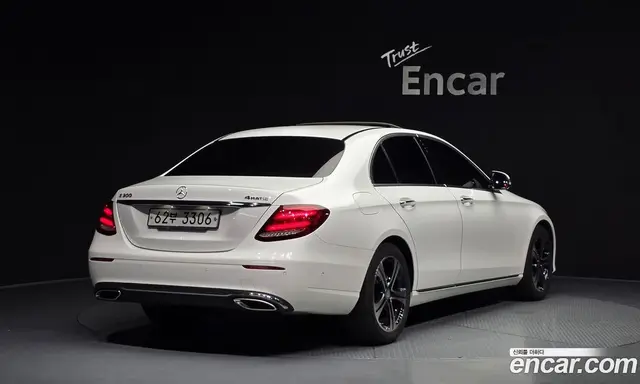 Mercedes-Benz E-Class 2017 2.0 автомат (гидро), миниатюра 2 Mercedes-Benz E-Class 2017 2.0 автомат (гидро), миниатюра 2