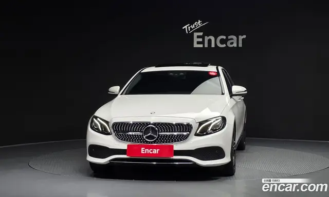 Mercedes-Benz E-Class 2017 2.0 автомат (гидро), миниатюра 3 Mercedes-Benz E-Class 2017 2.0 автомат (гидро), миниатюра 3