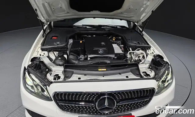 Mercedes-Benz E-Class 2017 2.0 автомат (гидро), миниатюра 6 Mercedes-Benz E-Class 2017 2.0 автомат (гидро), миниатюра 6