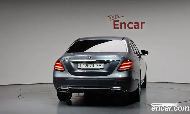 Mercedes-Benz E-Class 2017 2.0 автомат (гидро), миниатюра 4