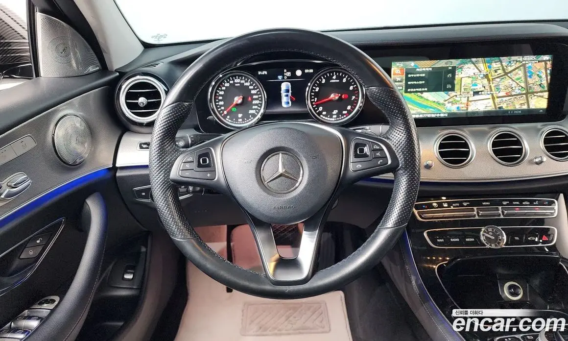 Mercedes-Benz E-Class 2017 2.0 автомат (гидро), фото 14 Mercedes-Benz E-Class 2017 2.0 автомат (гидро), фото 14