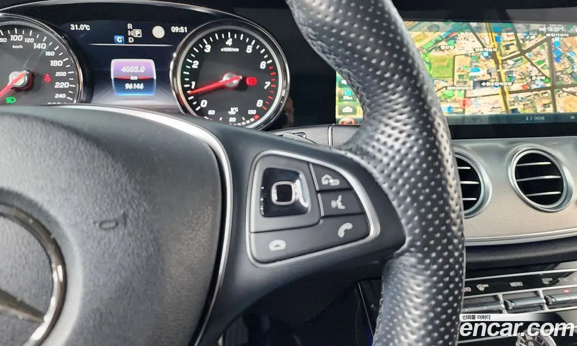 Mercedes-Benz E-Class 2017 2.0 автомат (гидро), фото 16 Mercedes-Benz E-Class 2017 2.0 автомат (гидро), фото 16
