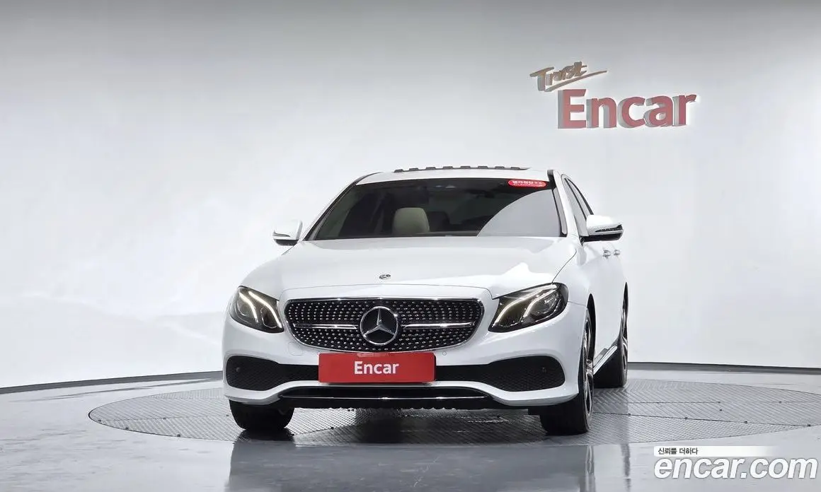 Mercedes-Benz E-Class 2018 2.0 автомат (гидро), фото 2 Mercedes-Benz E-Class 2018 2.0 автомат (гидро), фото 2