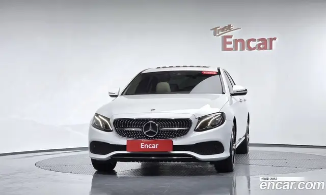Mercedes-Benz E-Class 2018 2.0 автомат (гидро), миниатюра 2 Mercedes-Benz E-Class 2018 2.0 автомат (гидро), миниатюра 2