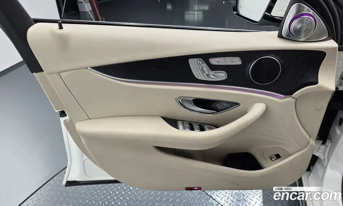 Mercedes-Benz E-Class 2018 2.0 автомат (гидро), фото 13 Mercedes-Benz E-Class 2018 2.0 автомат (гидро), фото 13