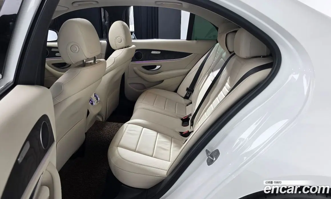 Mercedes-Benz E-Class 2018 2.0 автомат (гидро), фото 18 Mercedes-Benz E-Class 2018 2.0 автомат (гидро), фото 18