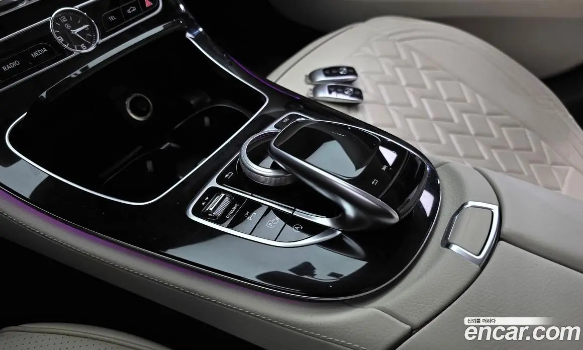 Mercedes-Benz E-Class 2018 2.0 автомат (гидро), фото 24 Mercedes-Benz E-Class 2018 2.0 автомат (гидро), фото 24