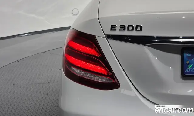 Mercedes-Benz E-Class 2018 2.0 автомат (гидро), миниатюра 8 Mercedes-Benz E-Class 2018 2.0 автомат (гидро), миниатюра 8