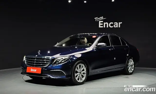 Mercedes-Benz E-Class 2018 1.9 автомат (гидро), миниатюра 1
