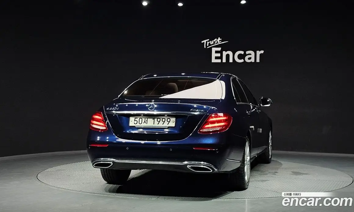 Mercedes-Benz E-Class 2018 1.9 автомат (гидро), фото 4