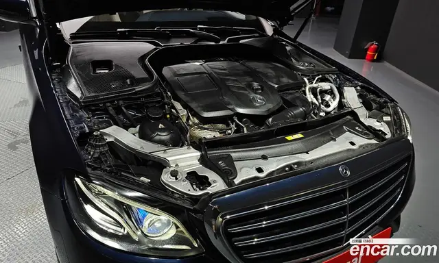 Mercedes-Benz E-Class 2018 1.9 автомат (гидро), миниатюра 6